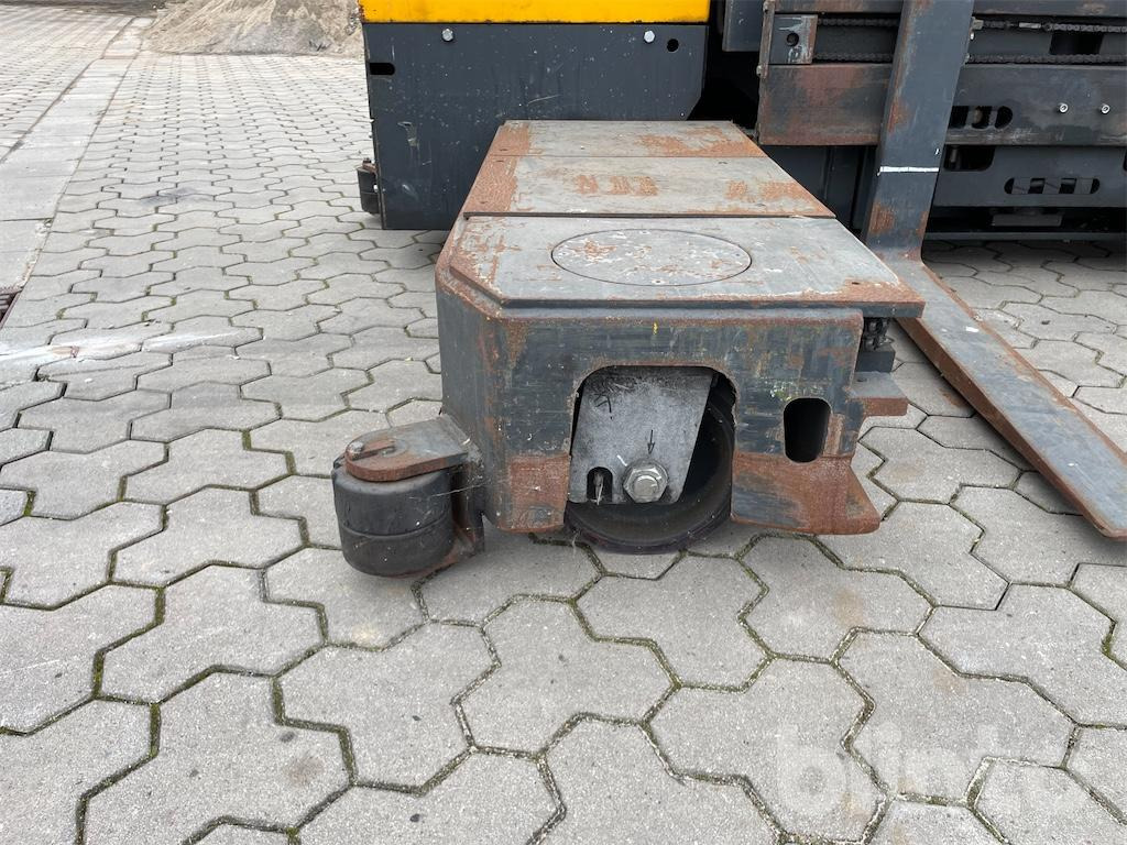 4-way reach truck 2019 Hubtex VD 30: picture 11