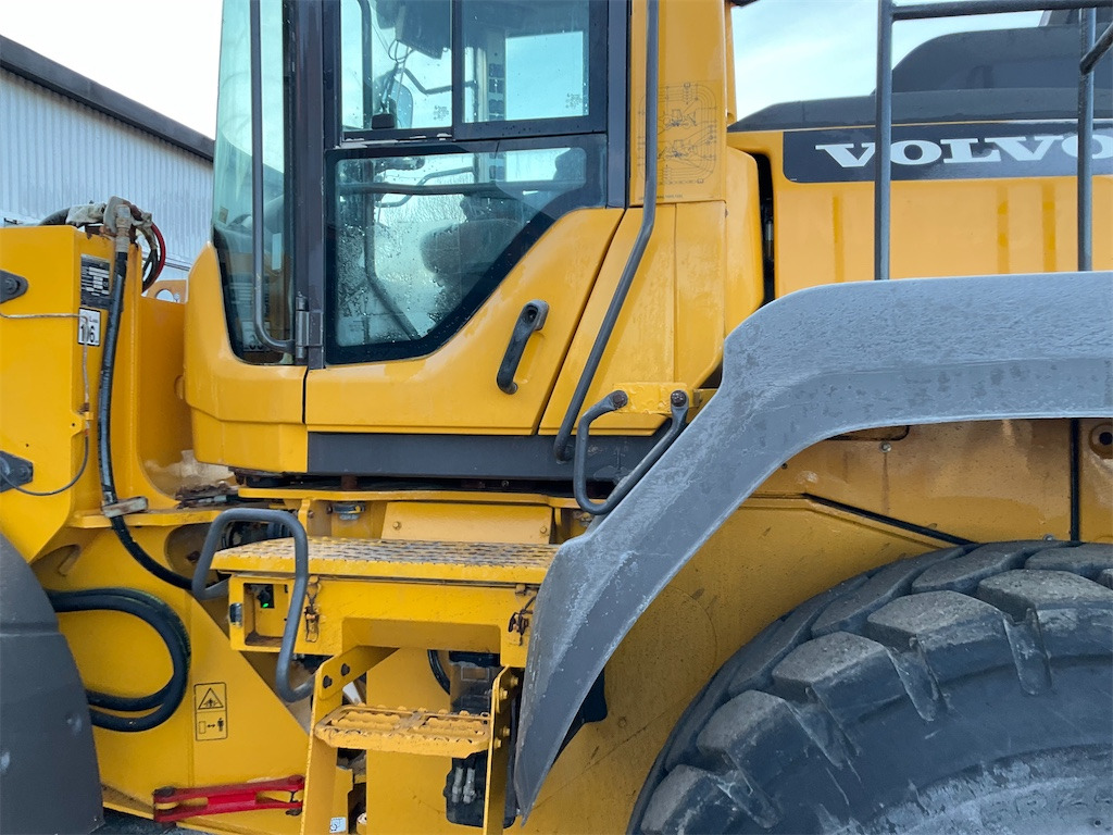 Wheel loader Volvo L110H: picture 48