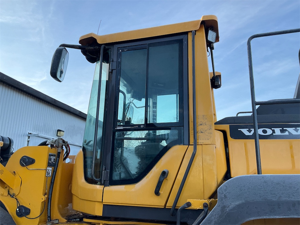 Wheel loader Volvo L110H: picture 50