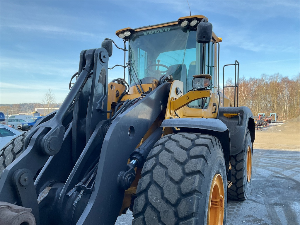 Wheel loader Volvo L110H: picture 10